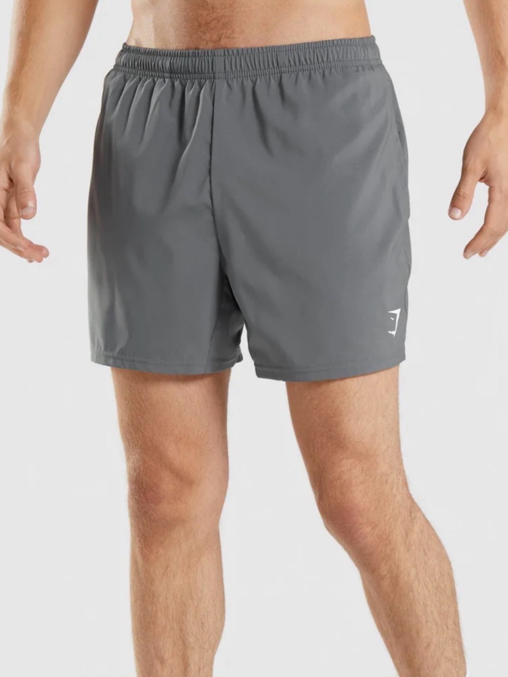 Gymshark Arrival 5" Shorts in color asphalt gray size M